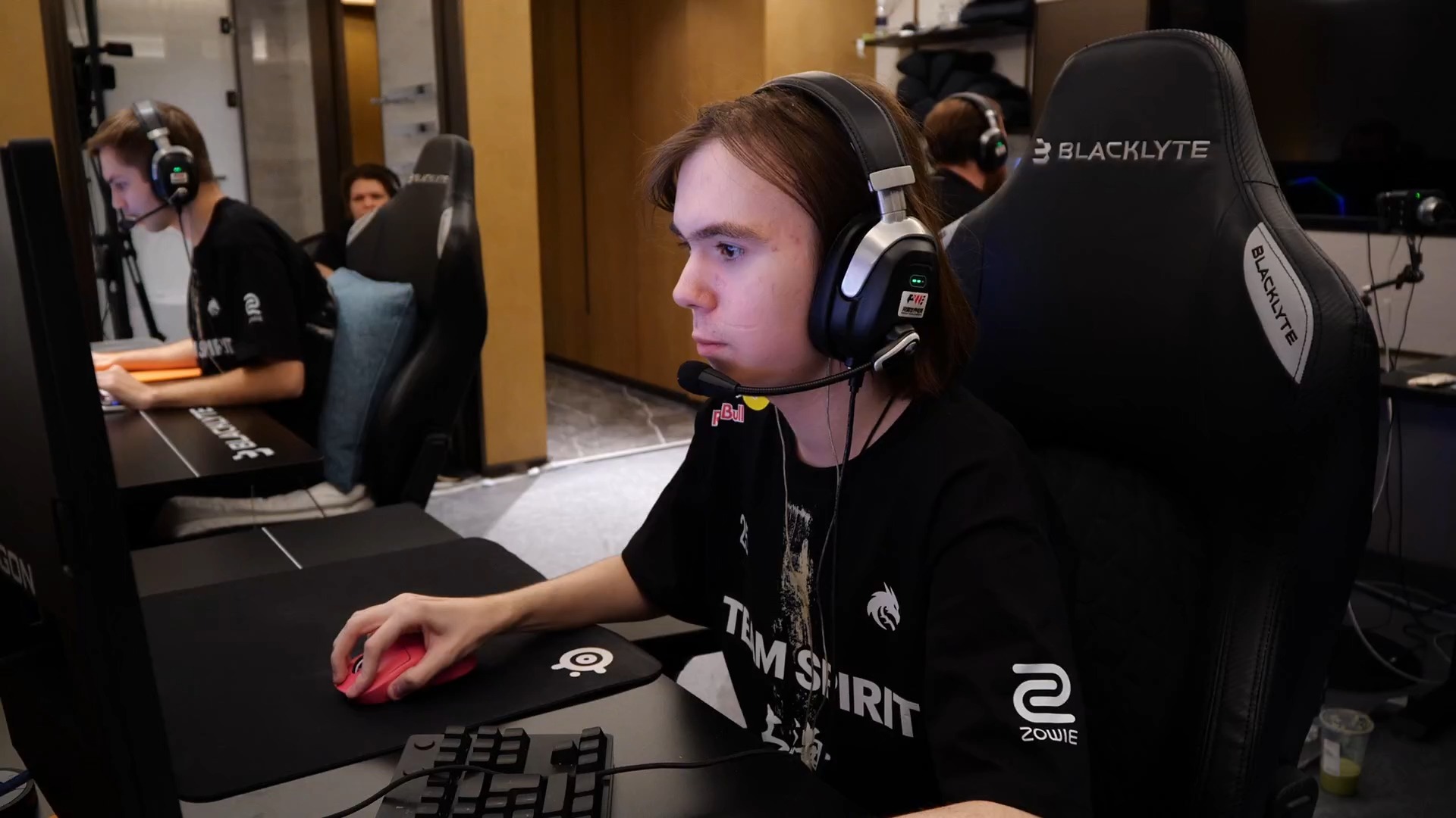 和女子马拉 和女子马拉