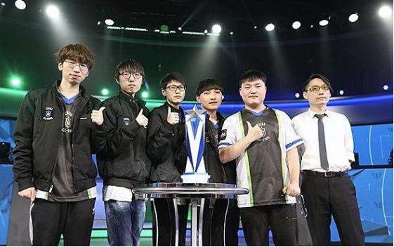 军的豪门 军的豪门